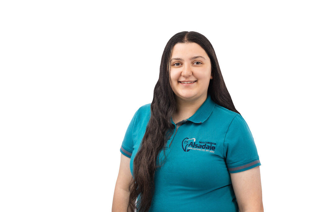 Hankvin, Auszubildende in der Assistenz der Praxis Alsadaie