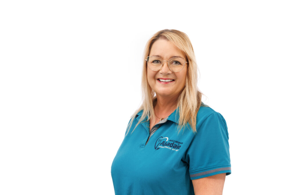 Hygienebeauftragte und Assistenz in der Zahnarztpraxis Alsadaie in Bad Ems